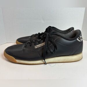 Reebok Princess Womens 9.5 Black Sneakers Gum Sole Leopard Heel Accent Low Top